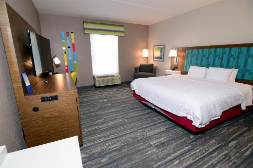 Hampton Inn Leesburg - image 20