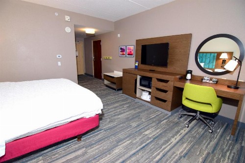 Hampton Inn Leesburg - image 24