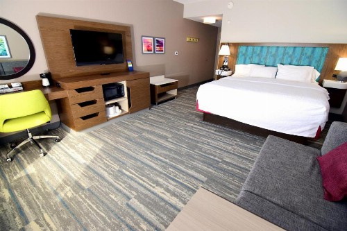Hampton Inn Leesburg - image 30