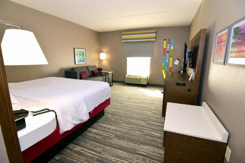 Hampton Inn Leesburg - image 38