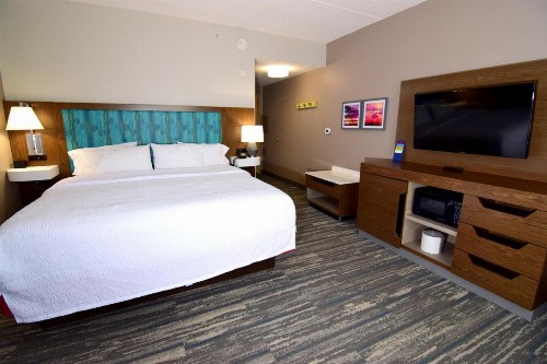 Hampton Inn Leesburg - image 39