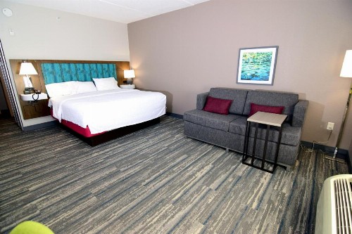 Hampton Inn Leesburg - image 40