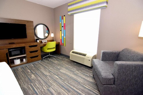 Hampton Inn Leesburg - image 43