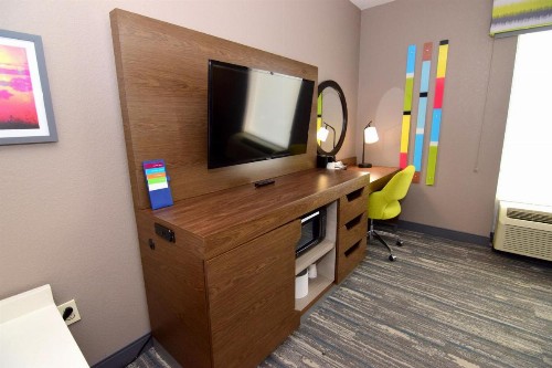 Hampton Inn Leesburg - image 45