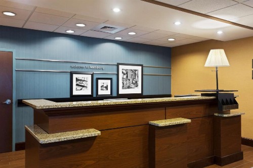 Hampton Inn Leesburg - image 5