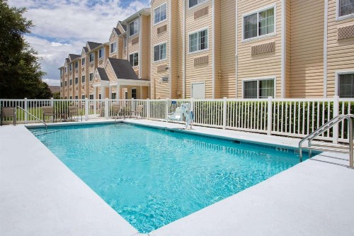 Microtel Inn & Suites Leesburg - image 14
