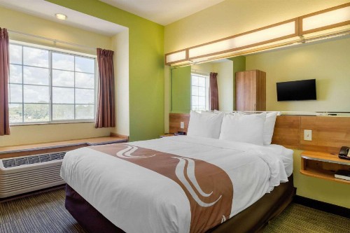 Quality Inn & Suites Lehigh Acres Fort Myers - image 25