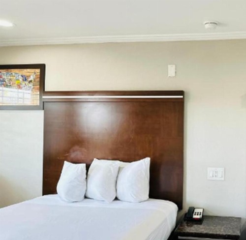 Rodeway Inn Lemon Grove San Diego East - image 3