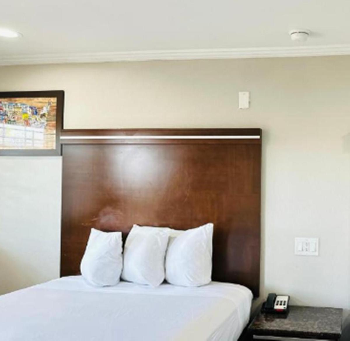 Rodeway Inn Lemon Grove San Diego East - image 3