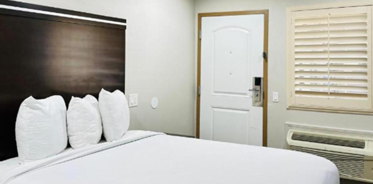 Rodeway Inn Lemon Grove San Diego East - image 4