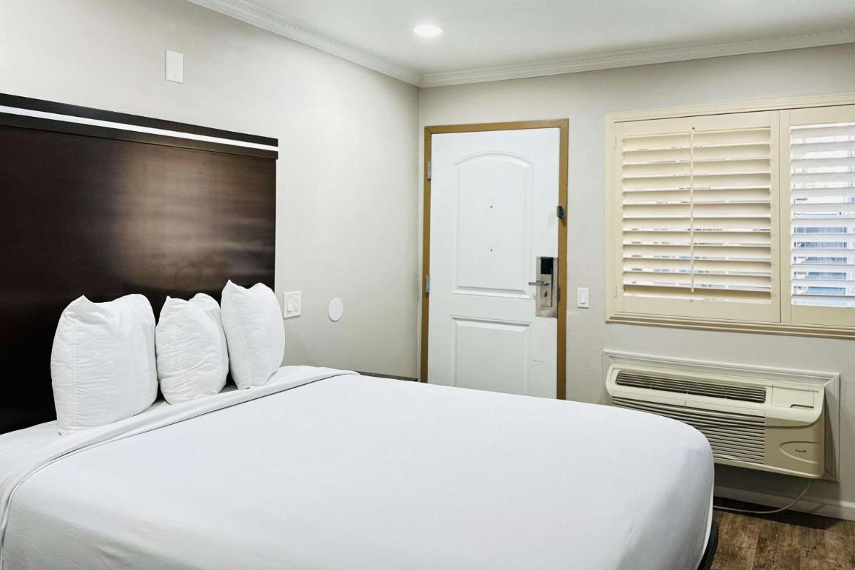 Rodeway Inn Lemon Grove San Diego East - image 7
