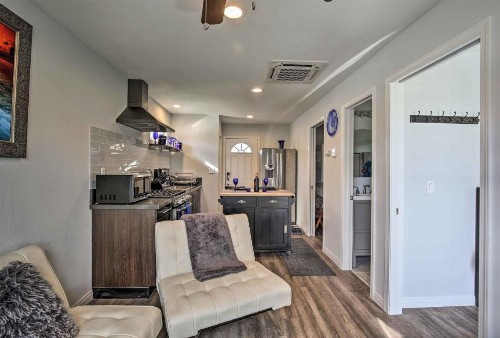 '3 Jewels' Cottage Mins to Dwntwn San Diego & Zoo - image 4