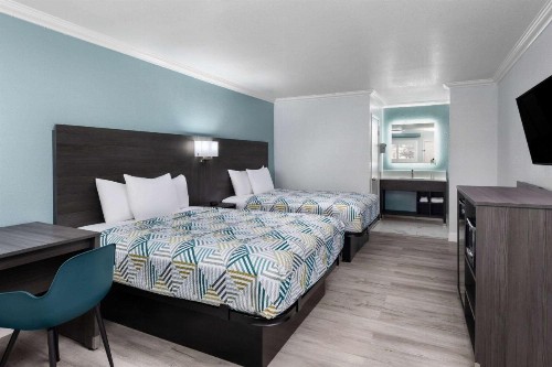 Travelodge by Wyndham Lemoore Near Naval Air Station - image 20