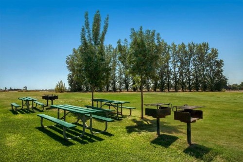 Travelodge by Wyndham Lemoore Near Naval Air Station - image 30