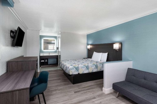 Travelodge by Wyndham Lemoore Near Naval Air Station - image 38
