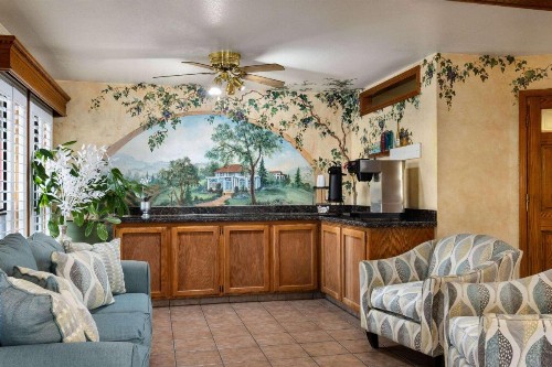 Travelodge by Wyndham Lemoore Near Naval Air Station - image 6