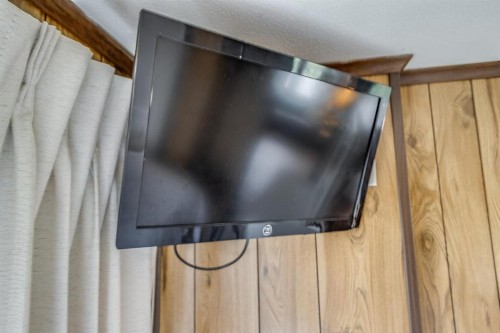 Driftwood Efficiency Motel - image 12