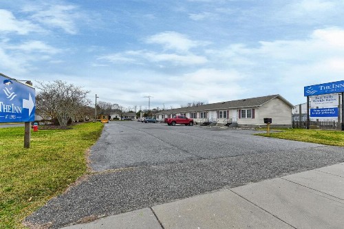 Driftwood Efficiency Motel - image 29
