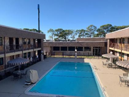 Red Roof Inn Lewisville - image 10