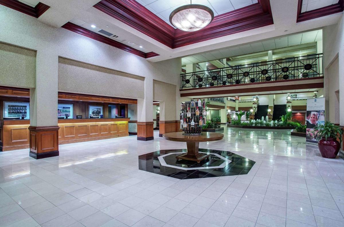 Embassy Suites Lexington - image 3