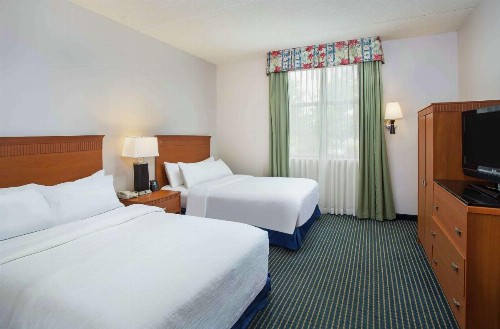 Embassy Suites Lexington - image 30