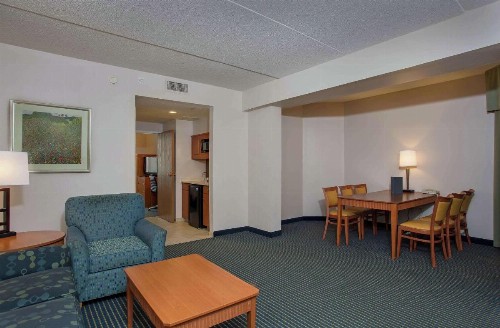 Embassy Suites Lexington - image 33