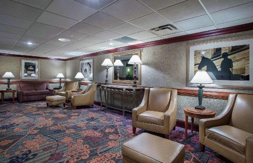 Embassy Suites Lexington - image 38
