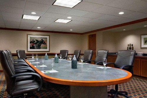 Embassy Suites Lexington - image 43