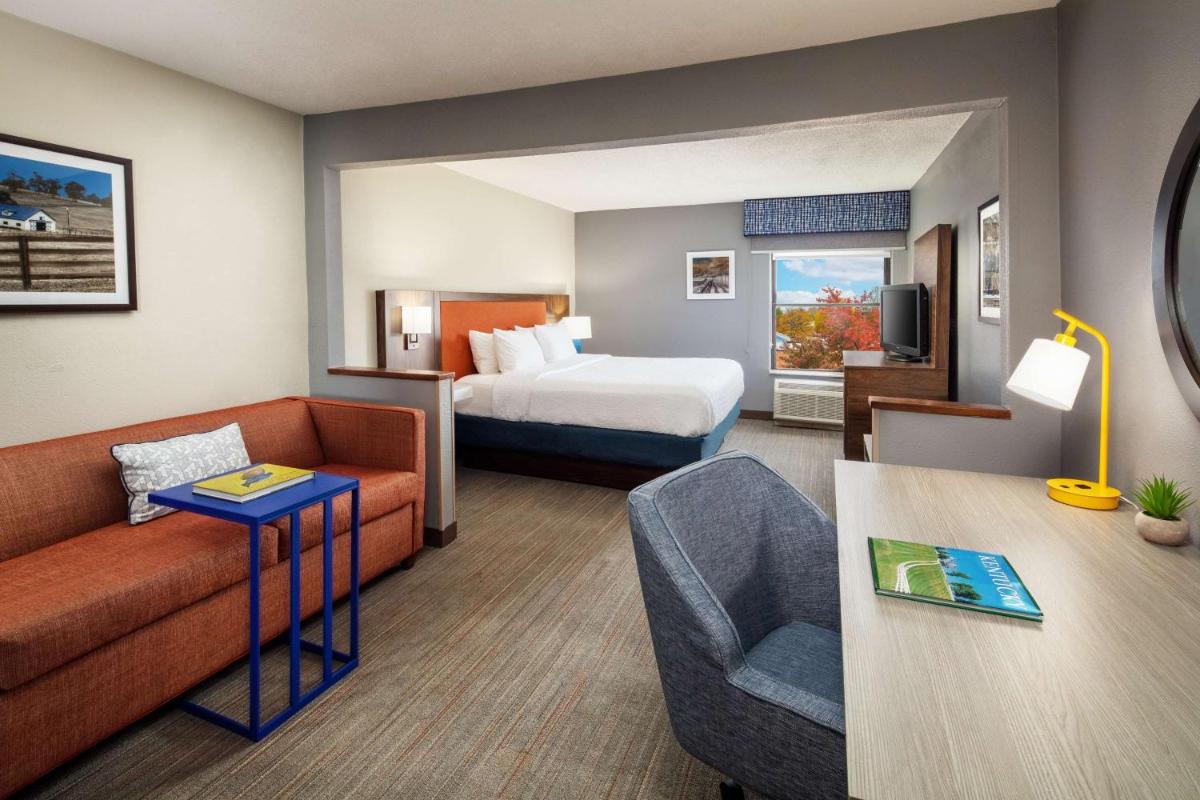 Hampton Inn Lexington South - main image