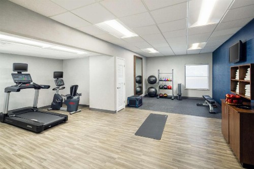 Hampton Inn Lexington South - image 15