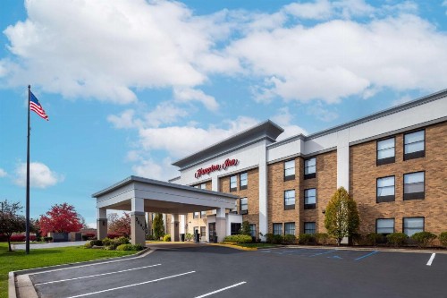 Hampton Inn Lexington South - image 2
