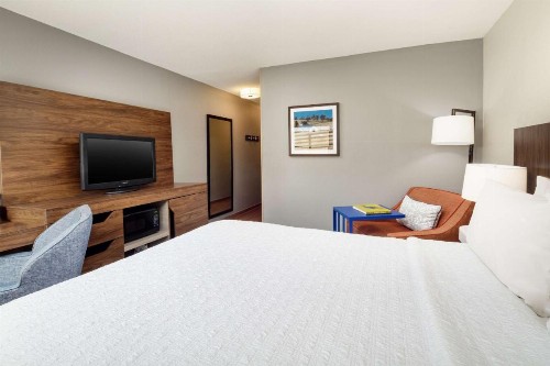 Hampton Inn Lexington South - image 20