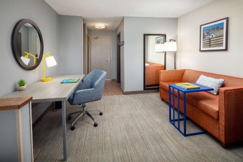 Hampton Inn Lexington South - image 25