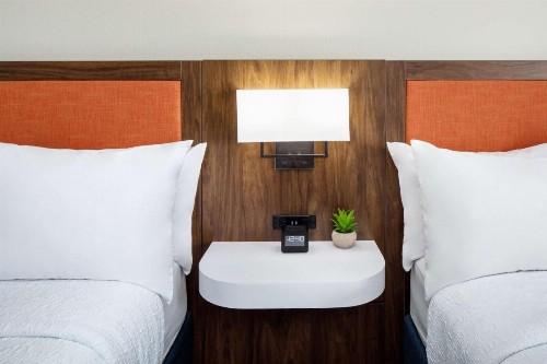 Hampton Inn Lexington South - image 36