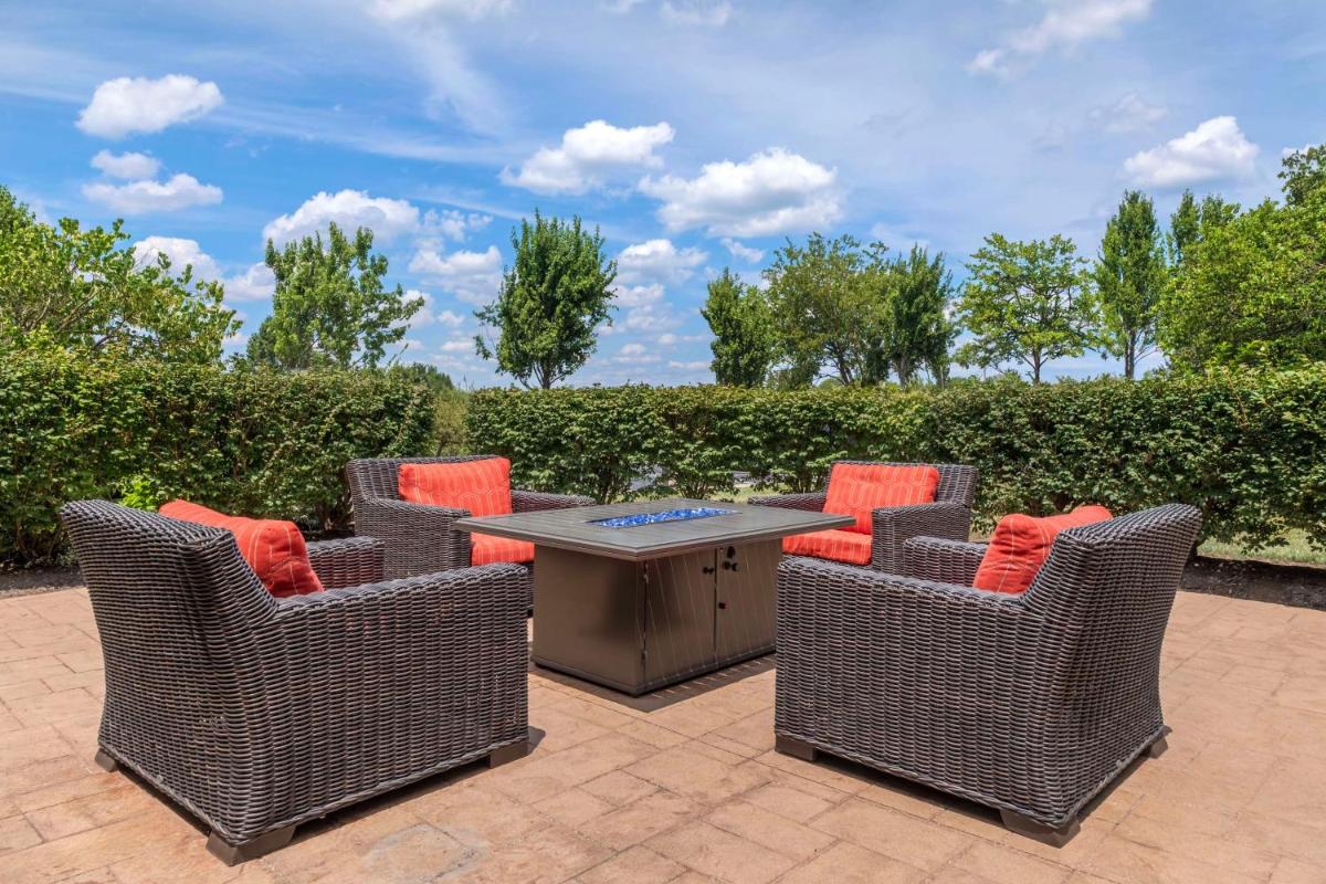 Hilton Garden Inn Lexington - image 7