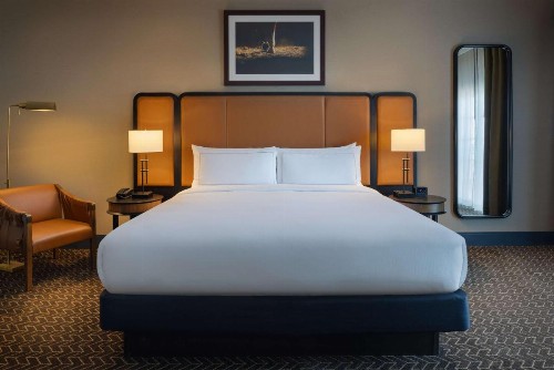 DoubleTree Suites by Hilton Lexington - image 22
