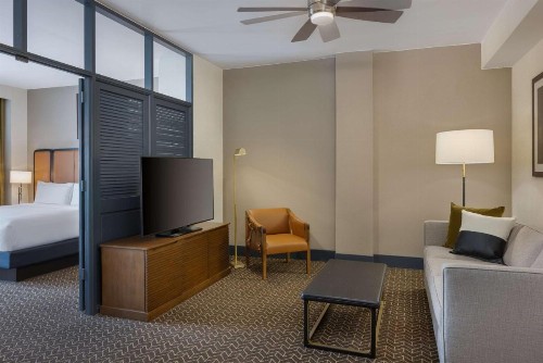 DoubleTree Suites by Hilton Lexington - image 30