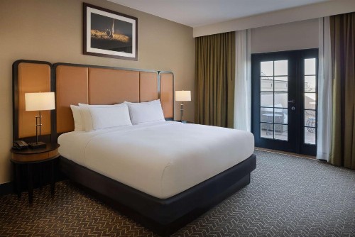 DoubleTree Suites by Hilton Lexington - image 32