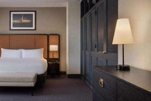 DoubleTree Suites by Hilton Lexington - image 46
