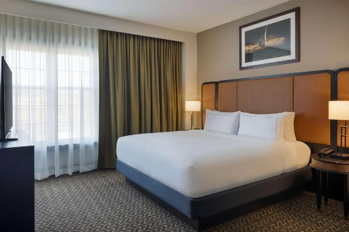 DoubleTree Suites by Hilton Lexington - image 48