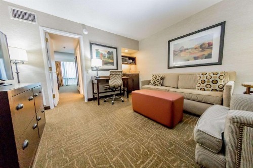 Embassy Suites by Hilton Lexington Green - image 20