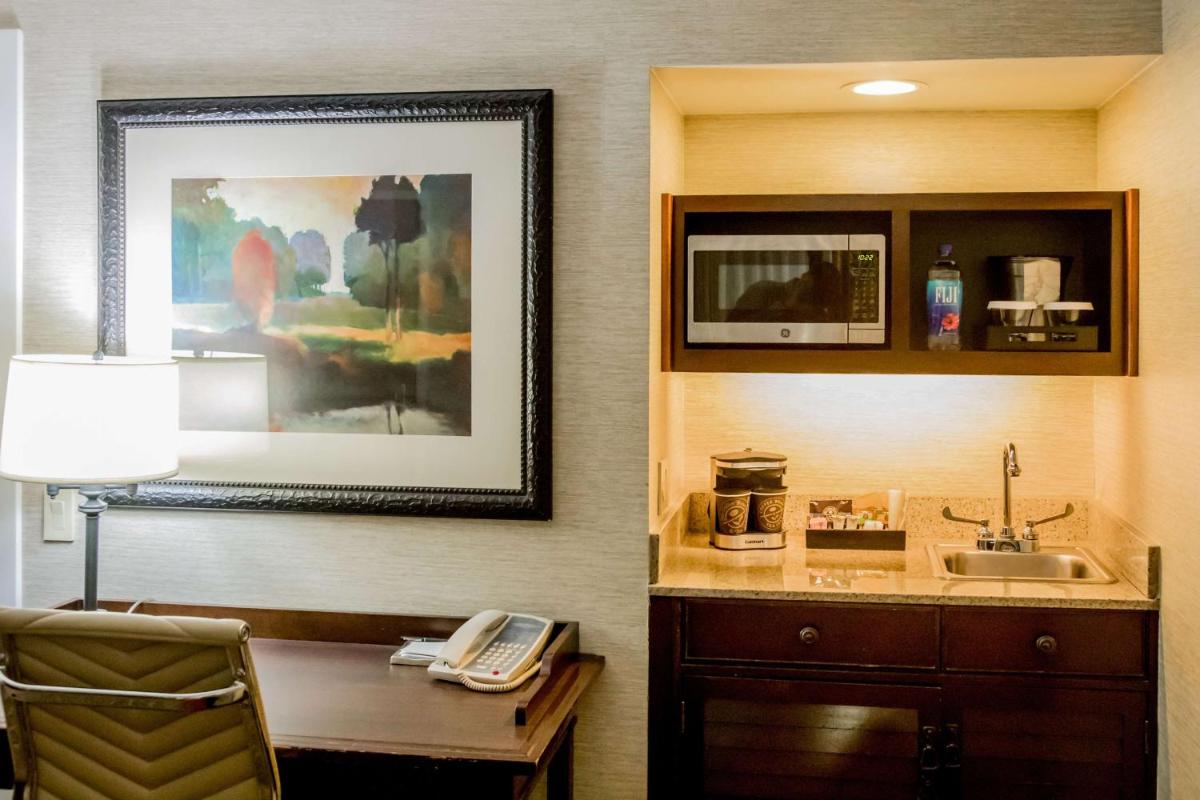 Embassy Suites by Hilton Lexington Green - image 6