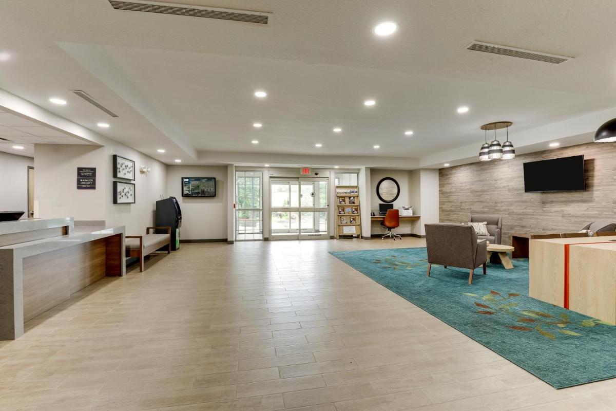 Candlewood Suites Lexington an IHG Hotel - image 2
