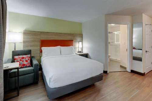 Candlewood Suites Lexington an IHG Hotel - image 49