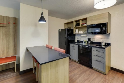 Candlewood Suites Lexington an IHG Hotel - image 8