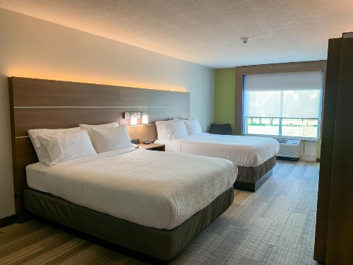 Holiday Inn Express & Suites Lexington Downtown Area-Keeneland an IHG Hotel - image 14