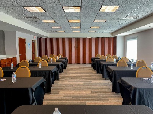 Holiday Inn Express & Suites Lexington Downtown Area-Keeneland an IHG Hotel - image 15