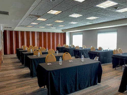 Holiday Inn Express & Suites Lexington Downtown Area-Keeneland an IHG Hotel - image 48