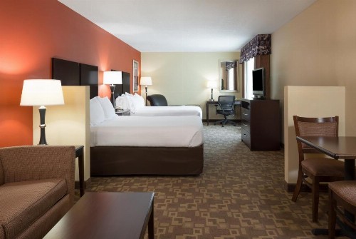 Holiday Inn Express & Suites Lexington Downtown Area-Keeneland an IHG Hotel - image 8