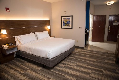 Holiday Inn Express Hotel & Suites Lexington-Downtown University an IHG Hotel - image 36